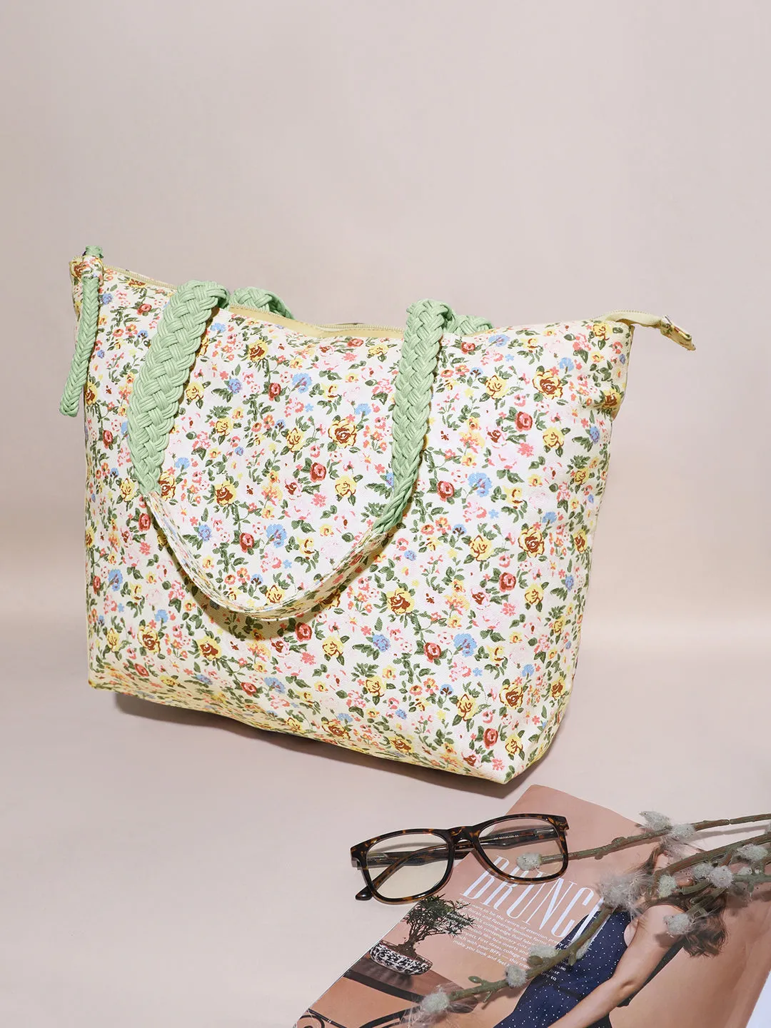 Berrylush Women White Floral Printed Canvas Zipper-Up Regular Tote Bag