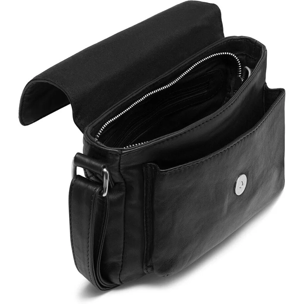 Classic crossover bag in soft and delicious leather quality / 16030 - Black (Nero)