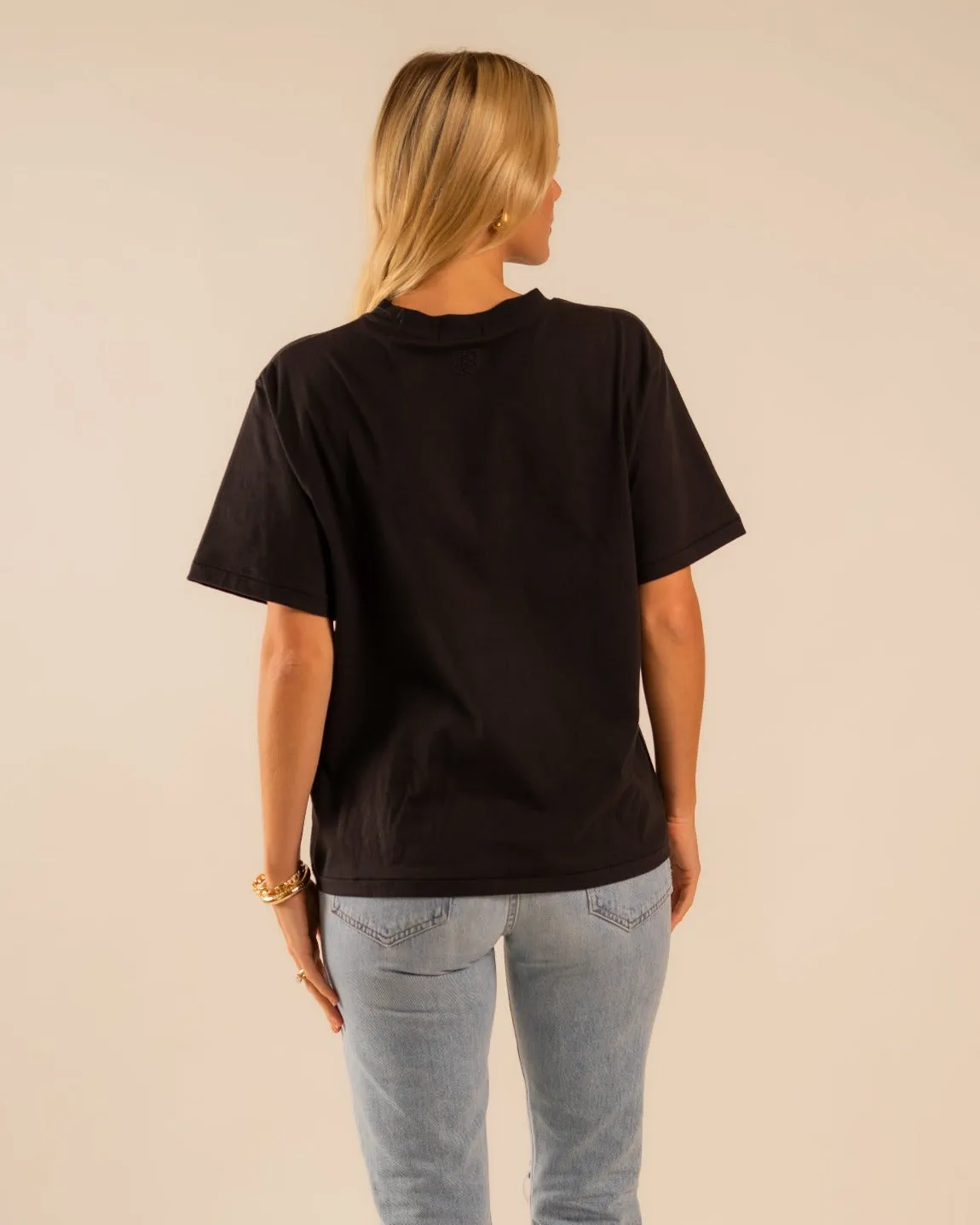 Marlie Tee Horses Embrace Black